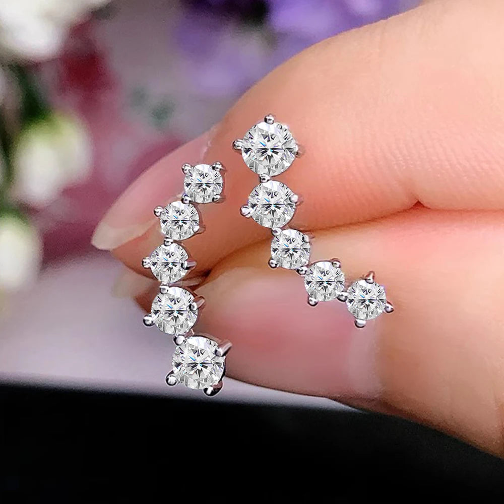 Élan D-Color Moissanite Stud Earrings